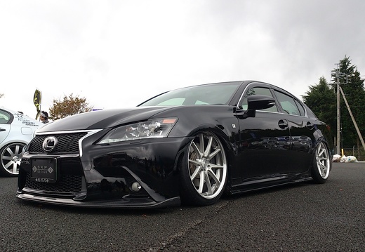 LEXUS