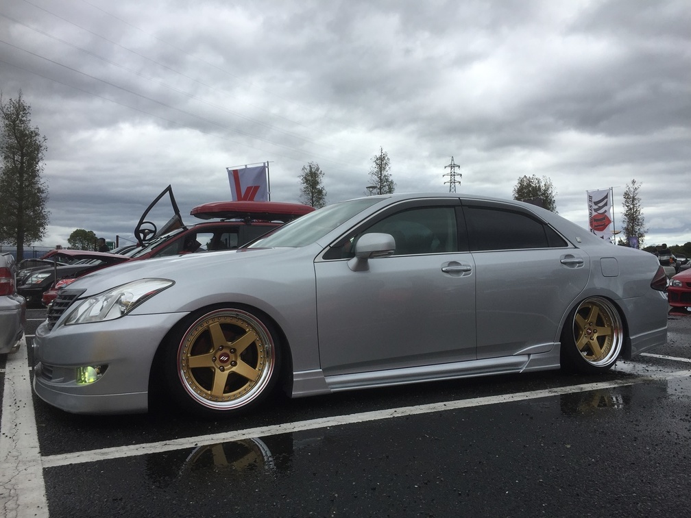 TOYOTA / CROWN / ZISTANCE W5S | WORK Photo Gallery