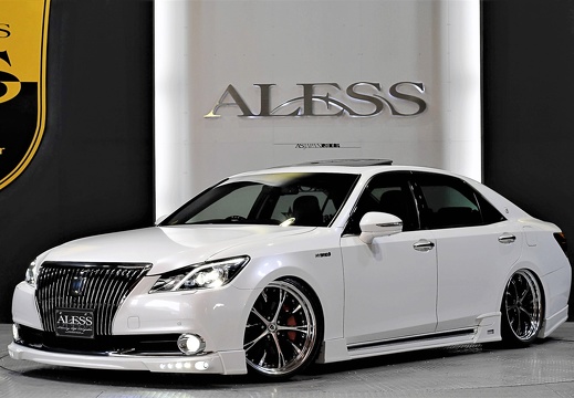 ALESS TOYOTA CROWN MAJESTA SCHWERT SC4