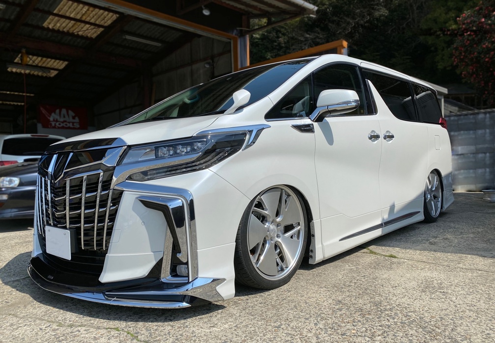TOYOTA / ALPHARD & VELLFIRE / GNOSIS CVD | WORK Photo Gallery