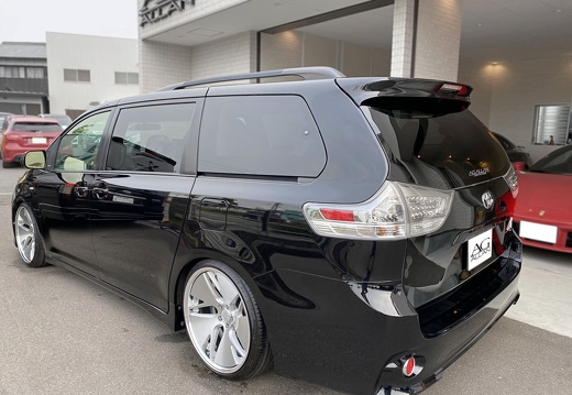 A.G ALLAN  TOYOTA SIENNA  GNOSIS CVD