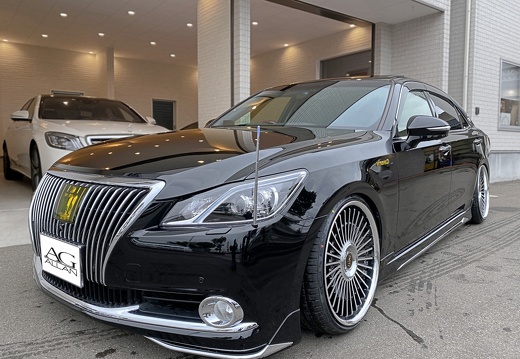 A.G ALLAN  TOYOTA CROWN MAJESTA  EMITZ