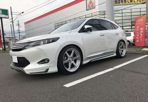 タイヤ館安曇 TOYOTA HARRIER ZEAST ST1