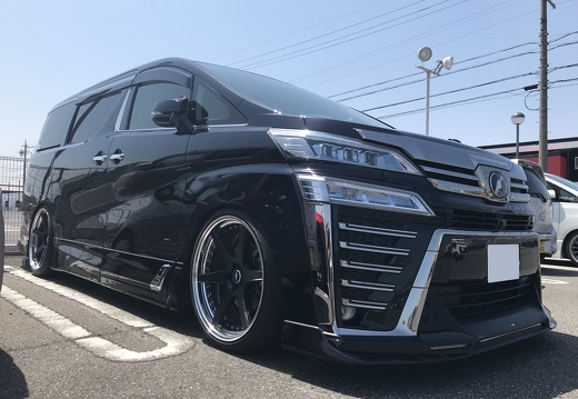 オートバックス大垣店 TOYOTA VELLFIRE ZEAST ST1