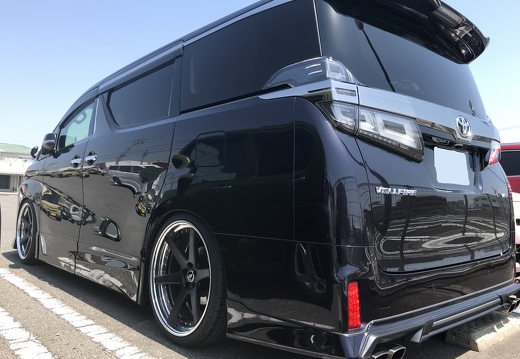 オートバックス大垣店 TOYOTA VELLFIRE ZEAST ST1