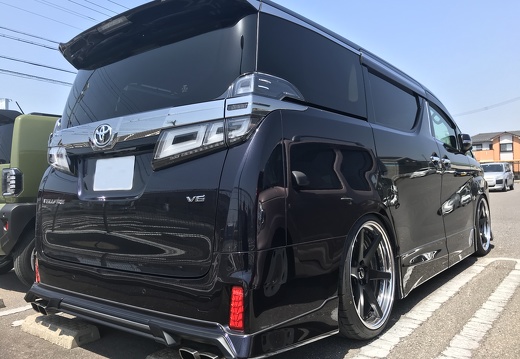 オートバックス大垣店 TOYOTA VELLFIRE ZEAST ST1