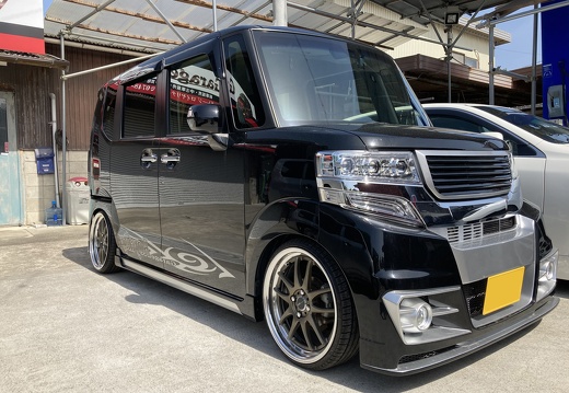 Garage  Royalty HONDA N-BOX WORKEMOTION CR2P