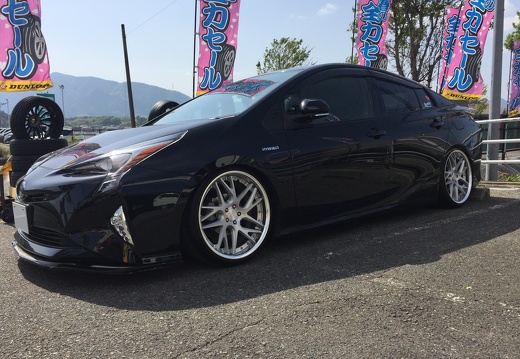 イーストコーポレーション TOYOTA PRIUS GNOSIS CVX