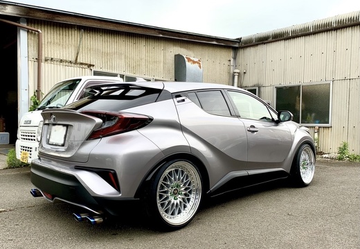 Runzip DESIGN TOYOTA C-HR VS XV