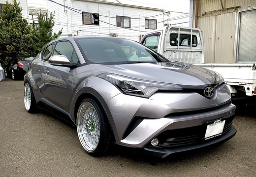 Runzip DESIGN TOYOTA C-HR VS XV