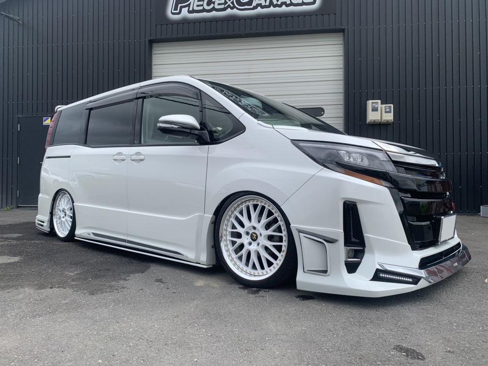 TOYOTA / NOAH & VOXY & ESQUIRE / VS XX | WORK Photo Gallery TOYOTA / NOAH & VOXY & ESQUIRE / VS XX | WORK Photo Gallery