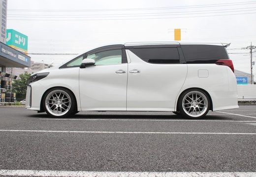 ユーイチバン大宮バイパス ALPHARD LANVEC LM7