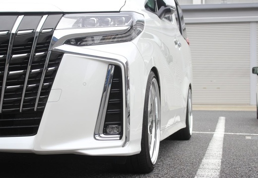 ユーイチバン大宮バイパス ALPHARD LANVEC LM7