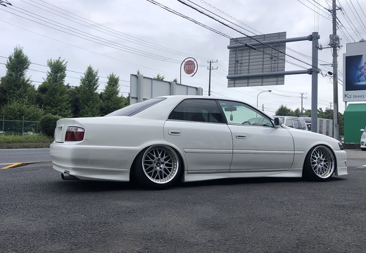 タイヤショップ市毛 TOYOTA CHASER VS XX