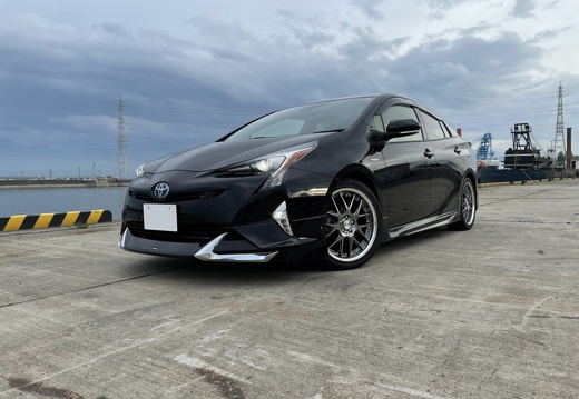 有限会社兼井自動車 TOYOTA PRIUS Lanvec LM7