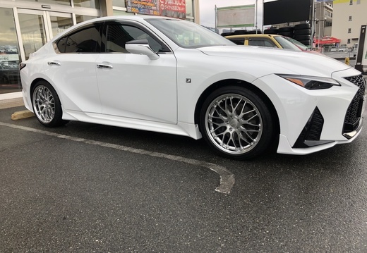 タイヤ館東大阪 LEXUS IS300h GNOSIS HR201