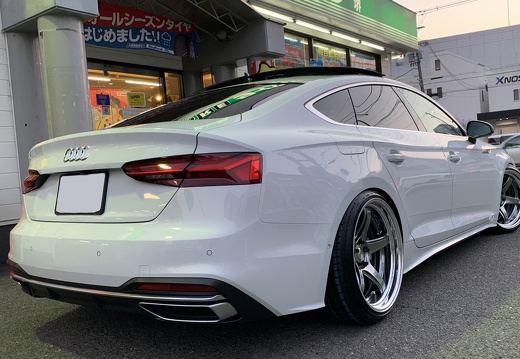 タイヤガーデン堺 Audi A5 WORKEMOTION T5R2P