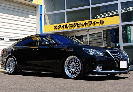 スタイルコクピットフィール TOYOTA CROWN MAJESTA VS XV