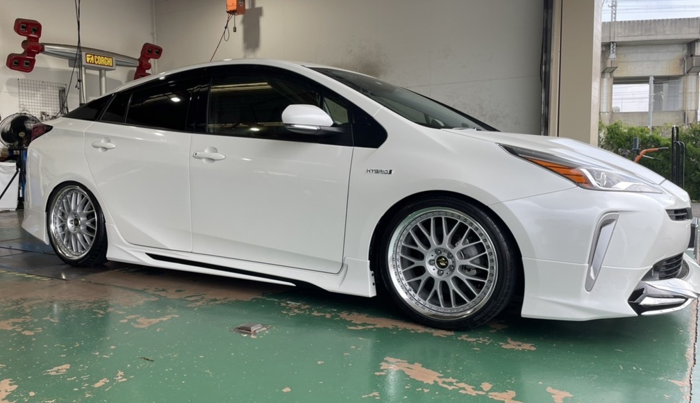 トヨタ プリウス WORK VS-XX 20インチ 8J 5H PCD100 左右色違い 手渡しのみ