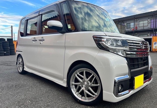 タイヤワールド館ベスト苫小牧店 DAIHATSU TANTO RIZAZLTADO MESH2