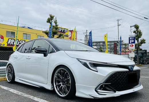 秋山タイヤ 尾張旭店 TOYOTA COROLLA SPORT WORK EMOTION ZR10 2P