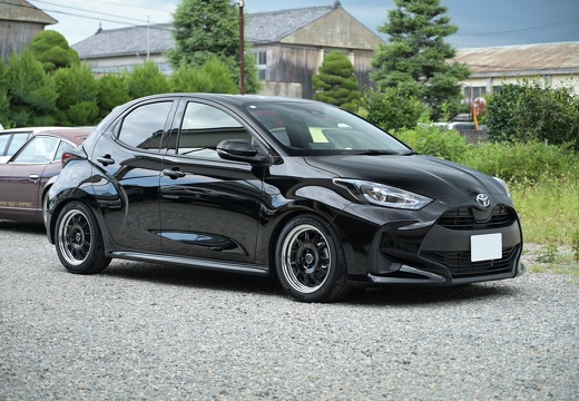 Y'S STYLE TOYOTA YARIS WORK EMOTION RS11