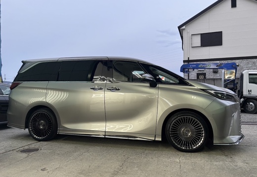 FAME LEXUS LM EMITZ STRAHL (306 訪問) LEXUS LM EMITZ STRAHL
F:21x9.0J
R:21x9.0J
WORK BLACK METAL COAT(WBC)
【FAME】 FAME LEXUS LM EMITZ STRAHL
