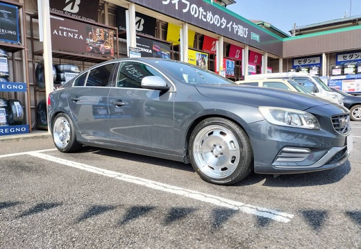 タイヤ館うしく上柏田 VOLVO S60 Seeker DT