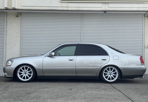 ROYAL VINTAGE TOYOTA CROWN MAJESTA WORK EMOTION ZR10 2P
