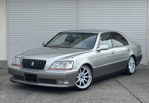 ROYAL VINTAGE TOYOTA CROWN MAJESTA WORK EMOTION ZR10 2P
