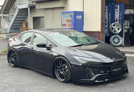 ロジック・ラボ TOYOTA PRIUS WORK EMOTION CR2P