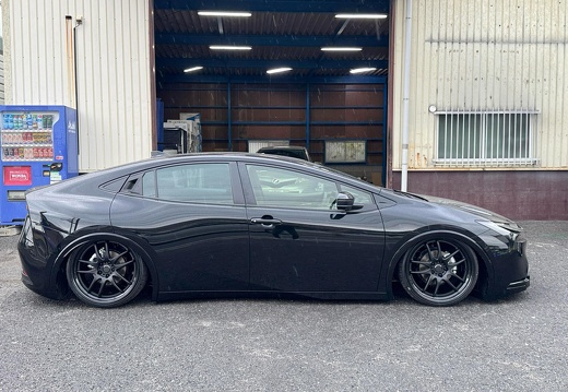 ロジック・ラボ TOYOTA PRIUS WORK EMOTION CR2P