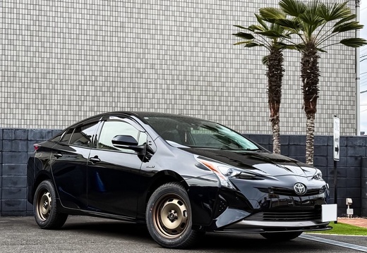 共栄自動車サービス TOYOTA PRIUS Seeker DT