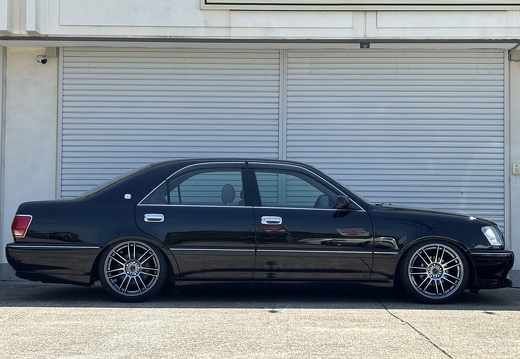 ROYAL VINTAGE TOYOTA CROWN WORK EMOTION ZR7