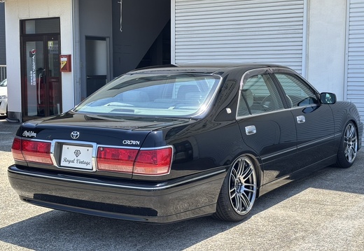 ROYAL VINTAGE TOYOTA CROWN WORK EMOTION ZR7