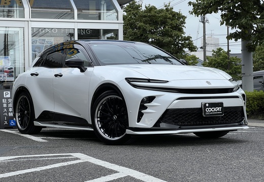 コクピット荒井 TOYOTA CROWN ZEAST STX